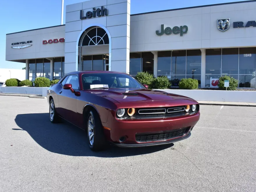 2020 Dodge Challenger SXT photo 1