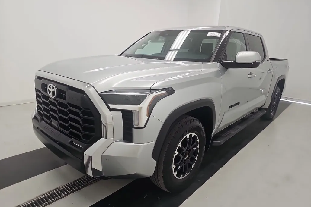 2022 Toyota Tundra SR5 photo 1