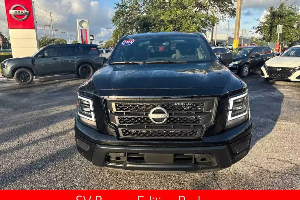 2024 Nissan Titan SV photo 1