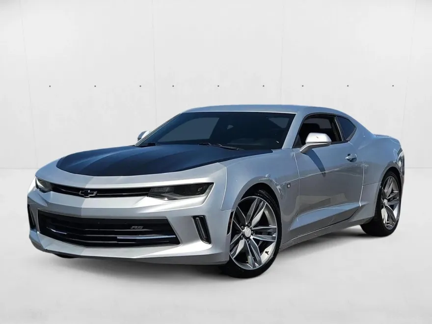 2018 Chevrolet Camaro 1LS 1LT photo 1