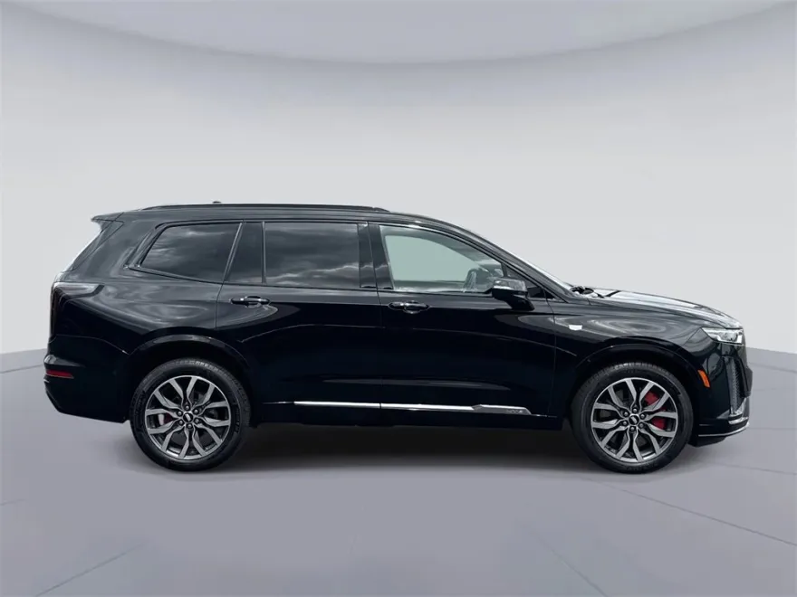2023 Cadillac XT6 Sport photo 1
