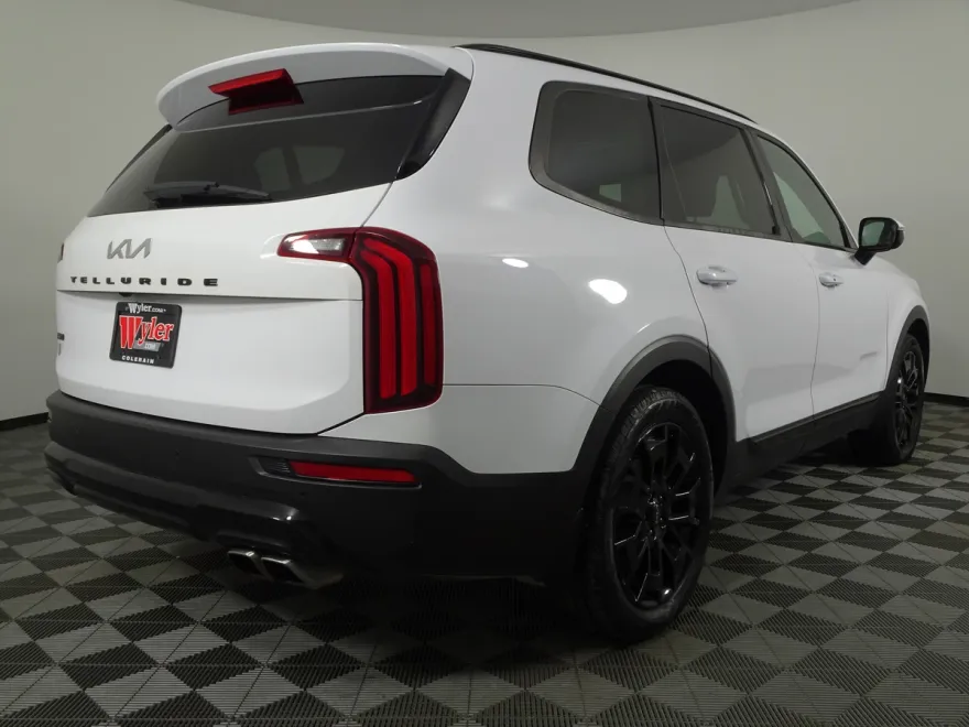 2022 Kia Telluride SX photo 1
