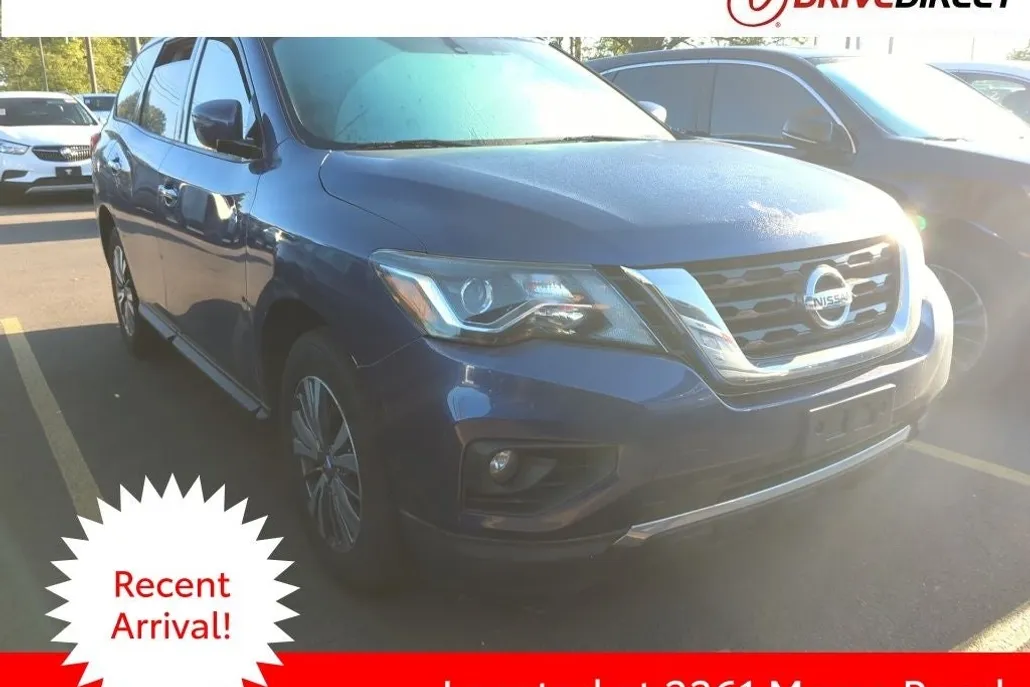 2020 Nissan Pathfinder SV photo 1