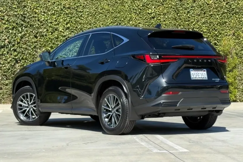 2025 Lexus NX 350h Premium photo 1