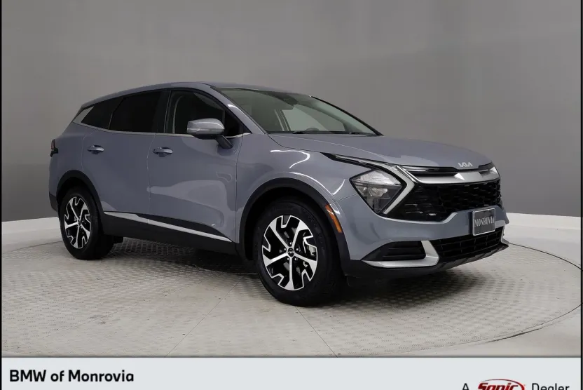 2023 Kia Sportage EX photo 1