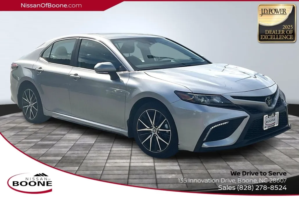 2023 Toyota Camry SE photo 1