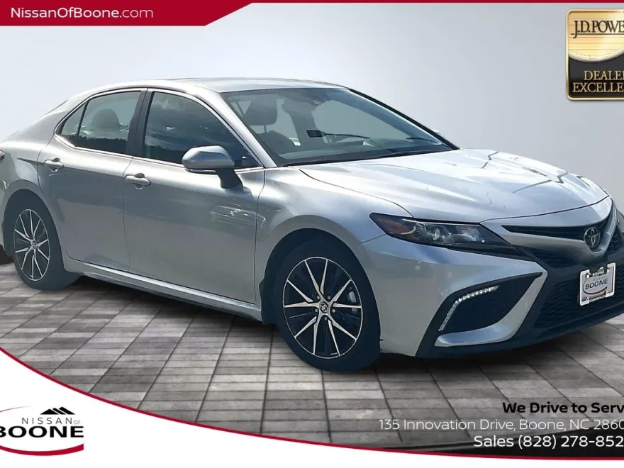 2023 Toyota Camry SE photo 1