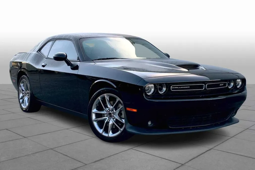 2022 Dodge Challenger GT photo 1