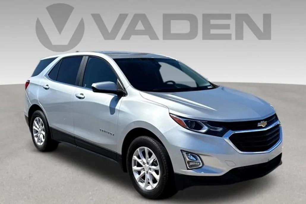 2021 Chevrolet Equinox LT photo 1