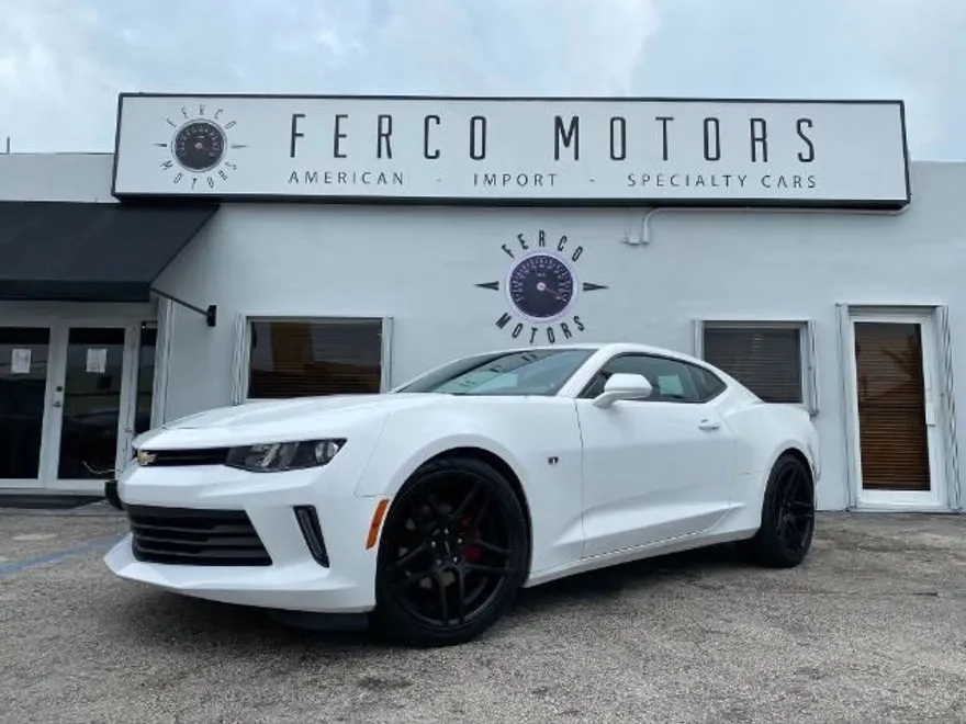 2016 Chevrolet Camaro 1LT photo 1