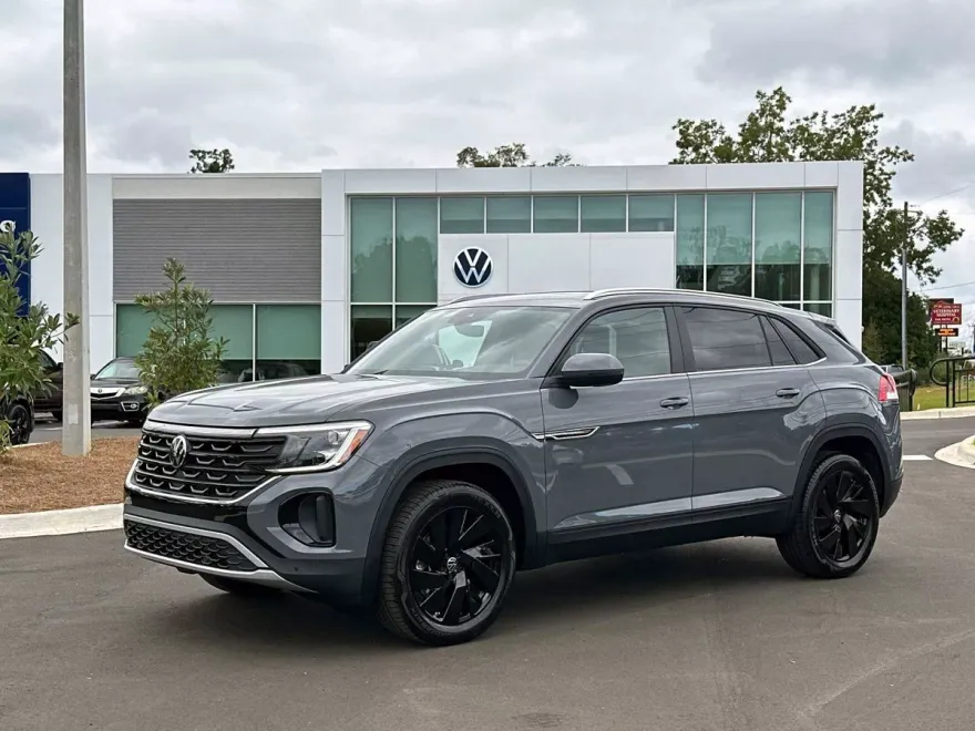 2026 Volkswagen Atlas Cross Sport SE Technology photo 1