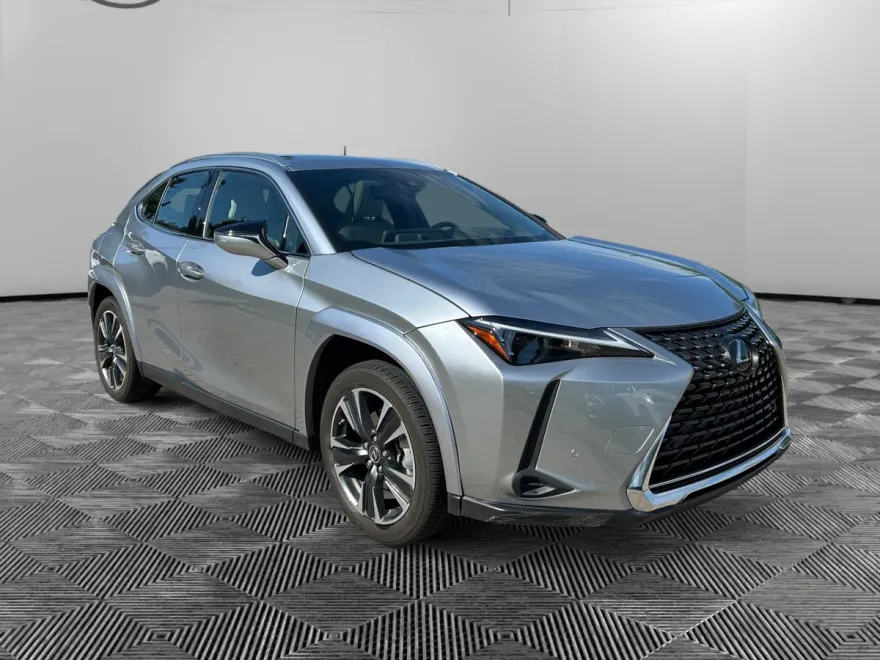 2023 Lexus UX 250h Premium photo 1