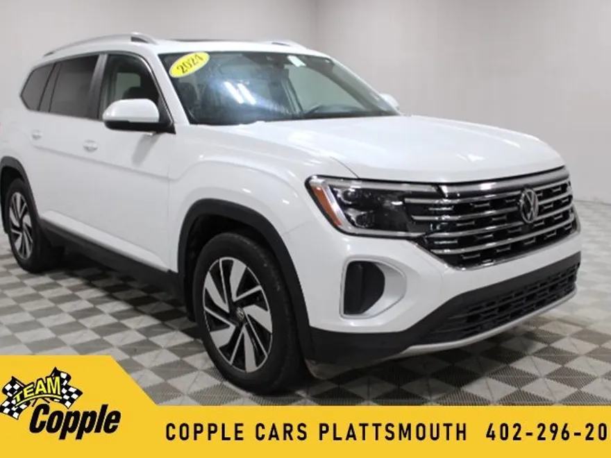 2024 Volkswagen Atlas SEL photo 1