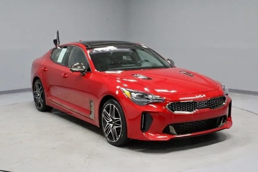 2023 Kia Stinger GT2 photo 1