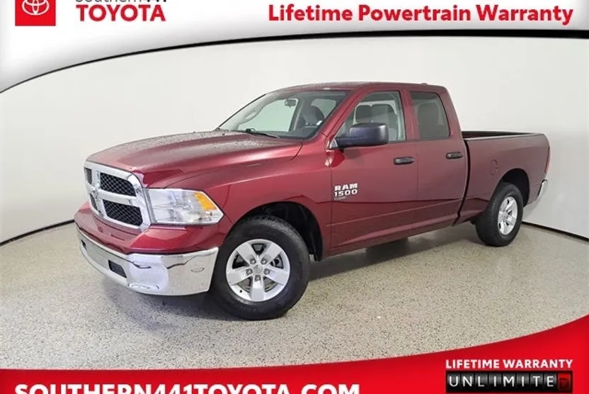 2024 Ram 1500 Classic SLT photo 1