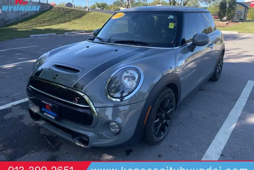 2019 Mini Cooper Hardtop S photo 1
