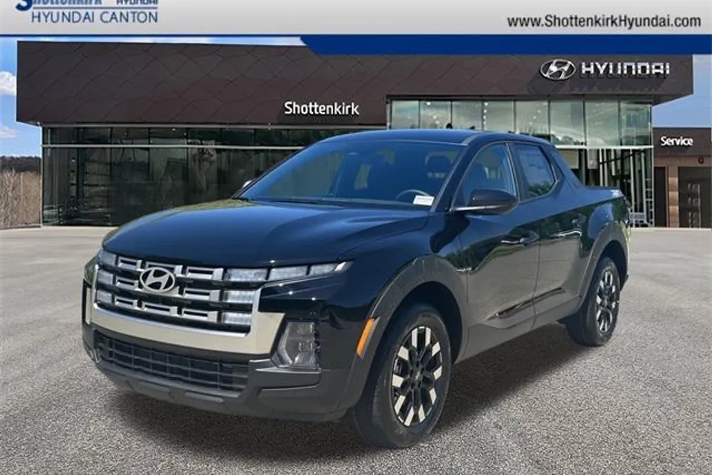 2025 Hyundai Santa Cruz SE photo 1