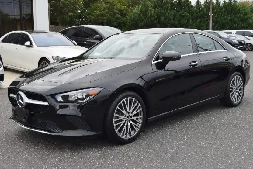 2021 Mercedes Benz CLA 250 4MATIC photo 1