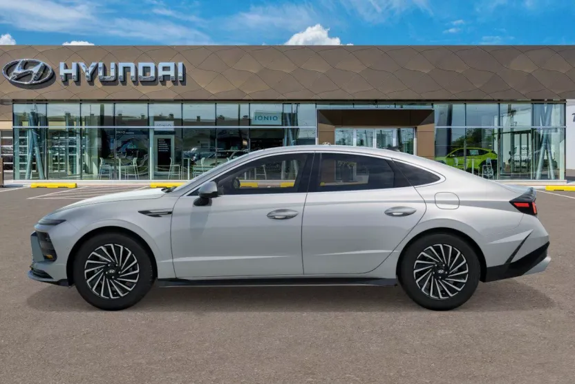 2026 Hyundai Sonata Hybrid Limited photo 1