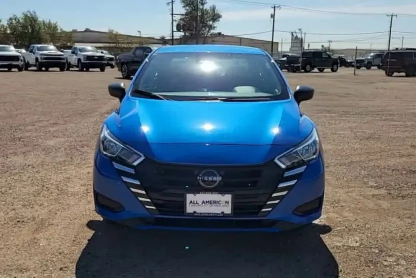 2024 Nissan Versa S photo 1