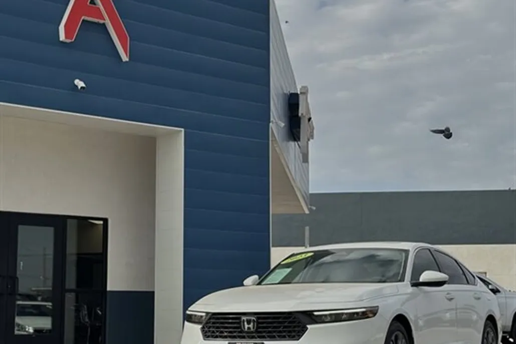 2023 Honda Accord EX photo 1