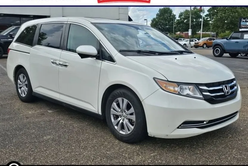 2016 Honda Odyssey EX-L photo 1