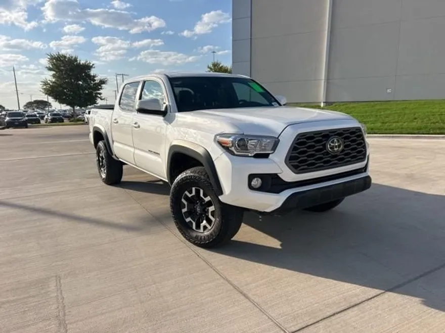 2023 Toyota Tacoma TRD Off-Road photo 1