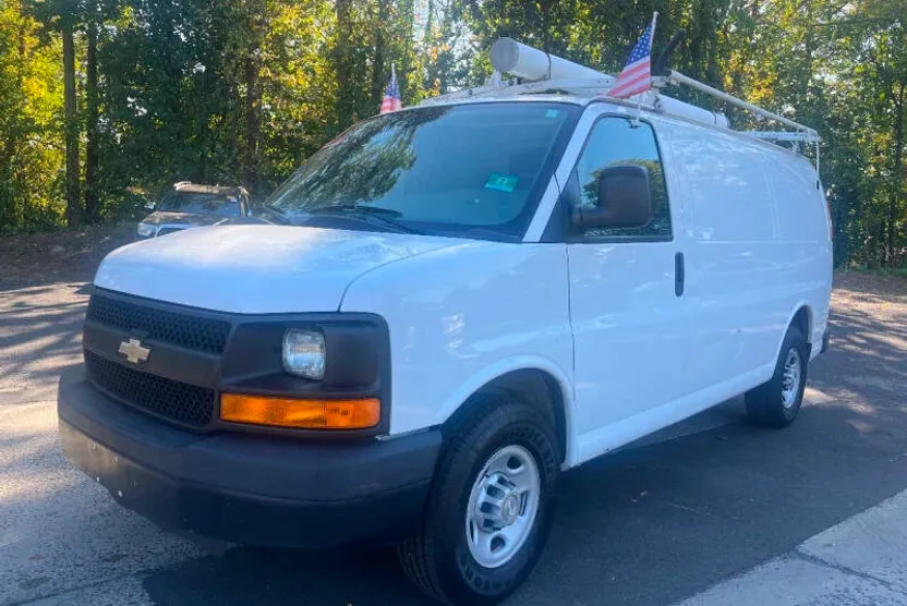 2016 Chevrolet Express 2500 Cargo Van photo 1