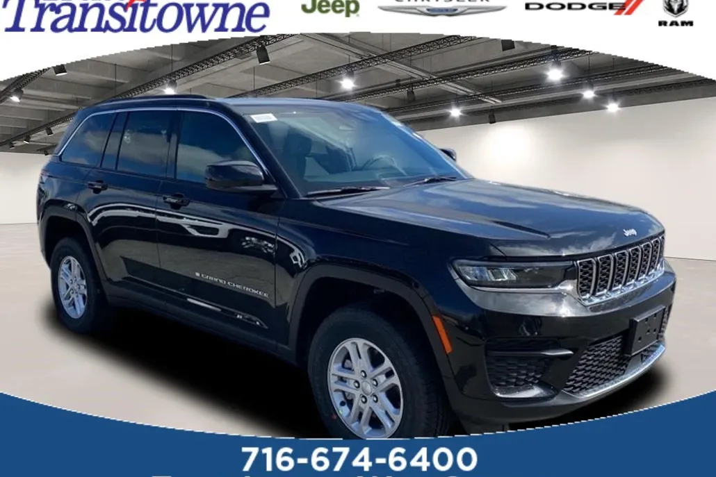 2025 Jeep Grand Cherokee Laredo photo 1