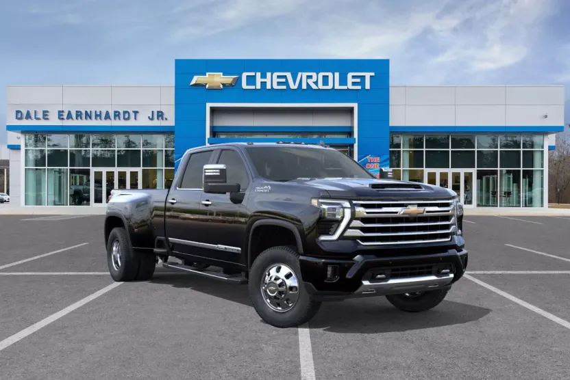 2026 Chevrolet Silverado 3500HD High Country photo 1