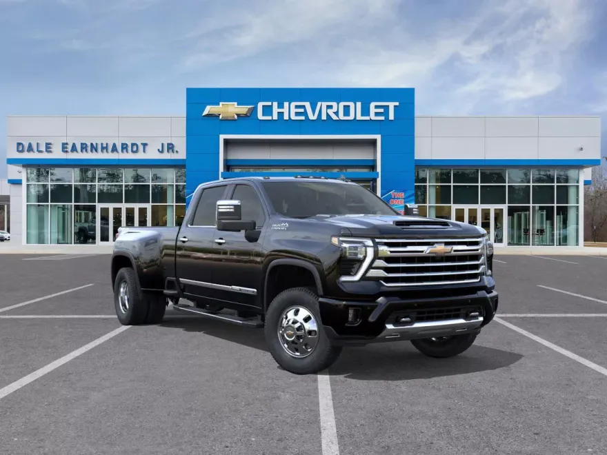 2026 Chevrolet Silverado 3500HD High Country photo 1