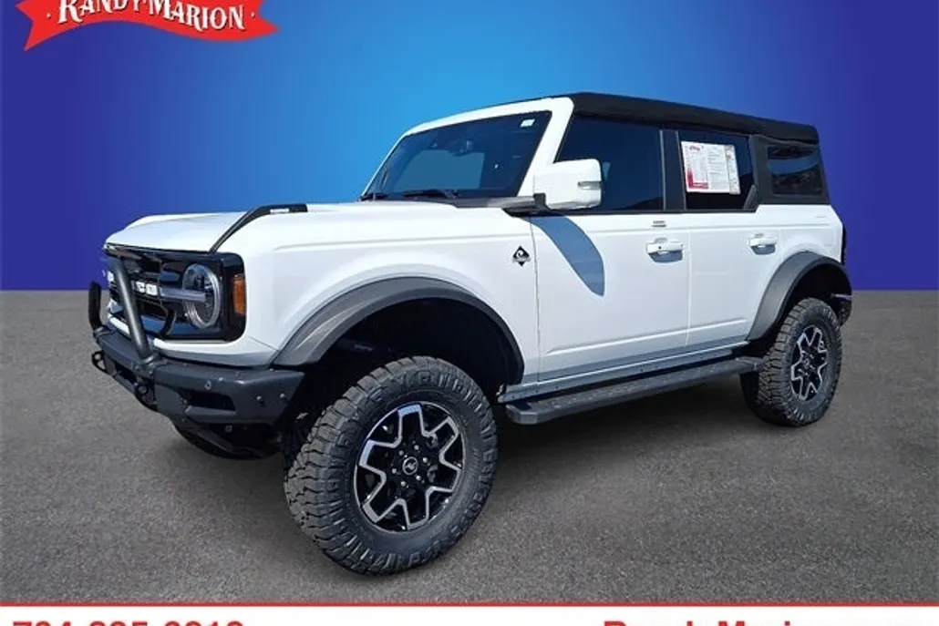 2023 Ford Bronco Outer Banks photo 1