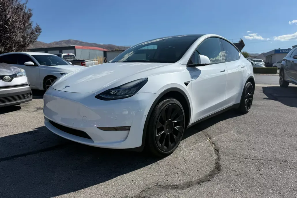 2022 Tesla Model Y Long Range photo 1