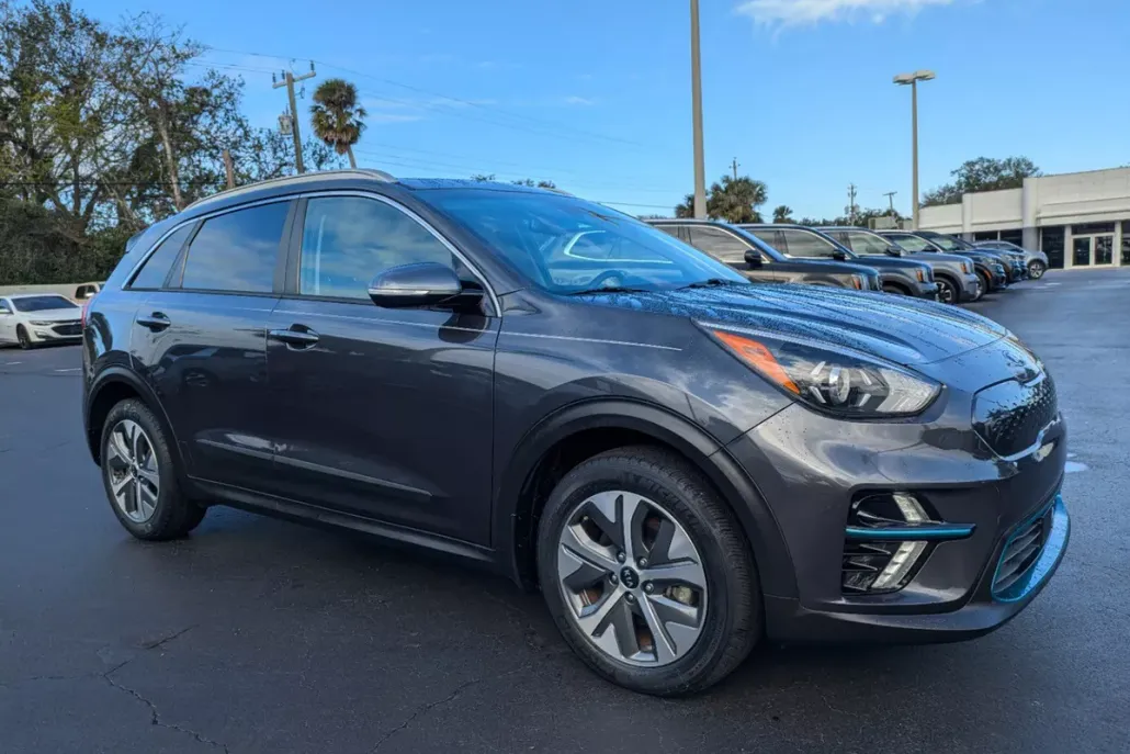 2020 Kia Niro EV EX Premium photo 1