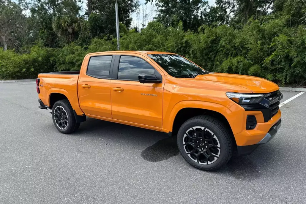 2026 Chevrolet Colorado Z71 photo 1