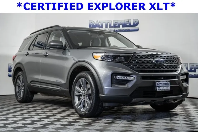 2021 Ford Explorer XLT photo 1