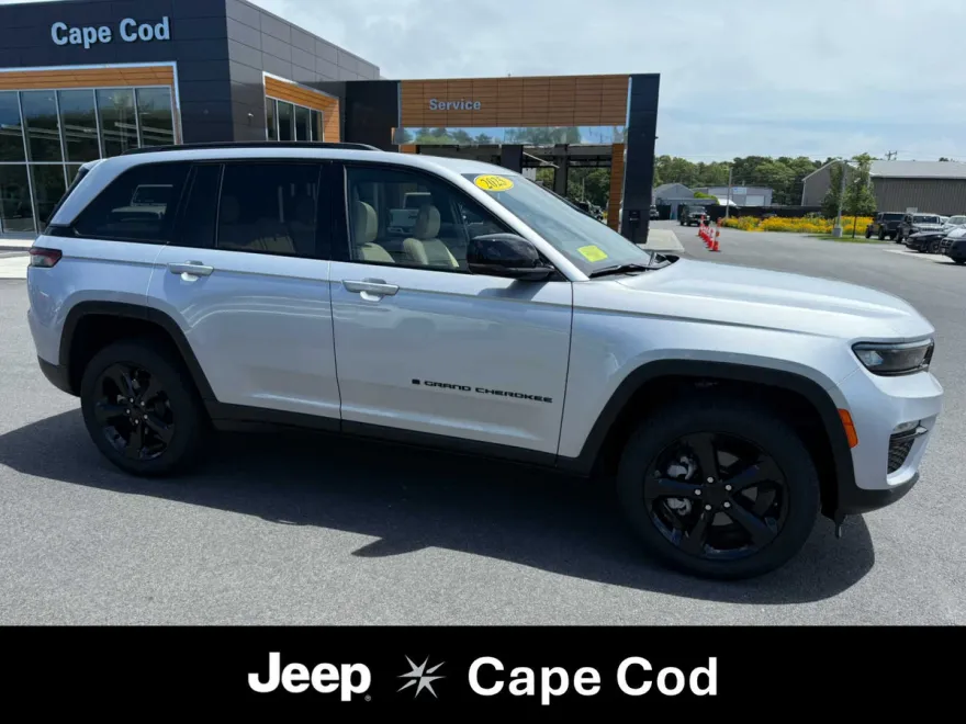 2025 Jeep Grand Cherokee Limited photo 1