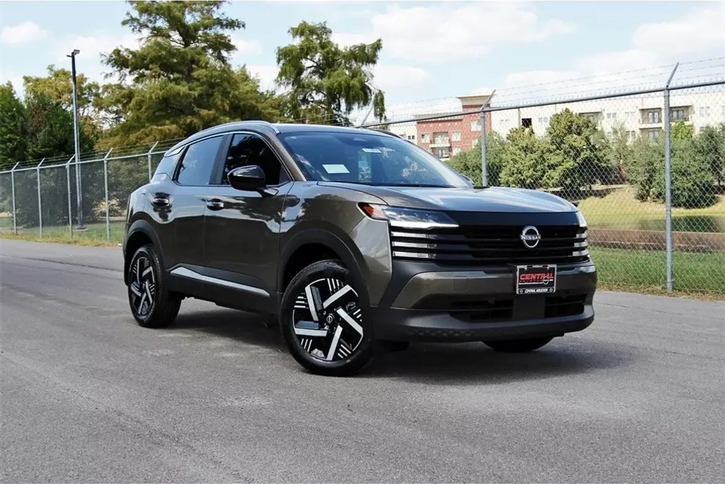 2026 Nissan Kicks SV photo 1