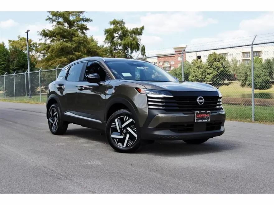 2026 Nissan Kicks SV photo 1