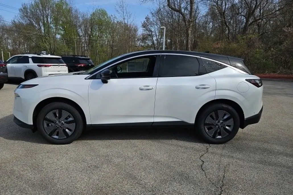 2025 Nissan Murano SL photo 1