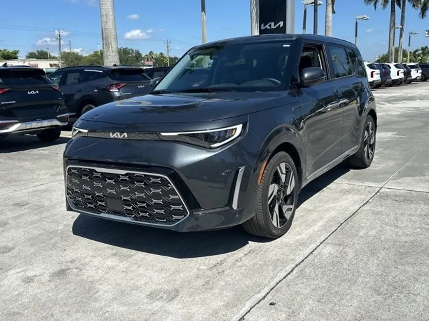 2025 Kia Soul GT-Line photo 1