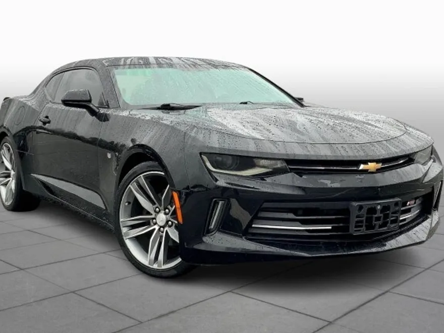 2016 Chevrolet Camaro 2LT photo 1