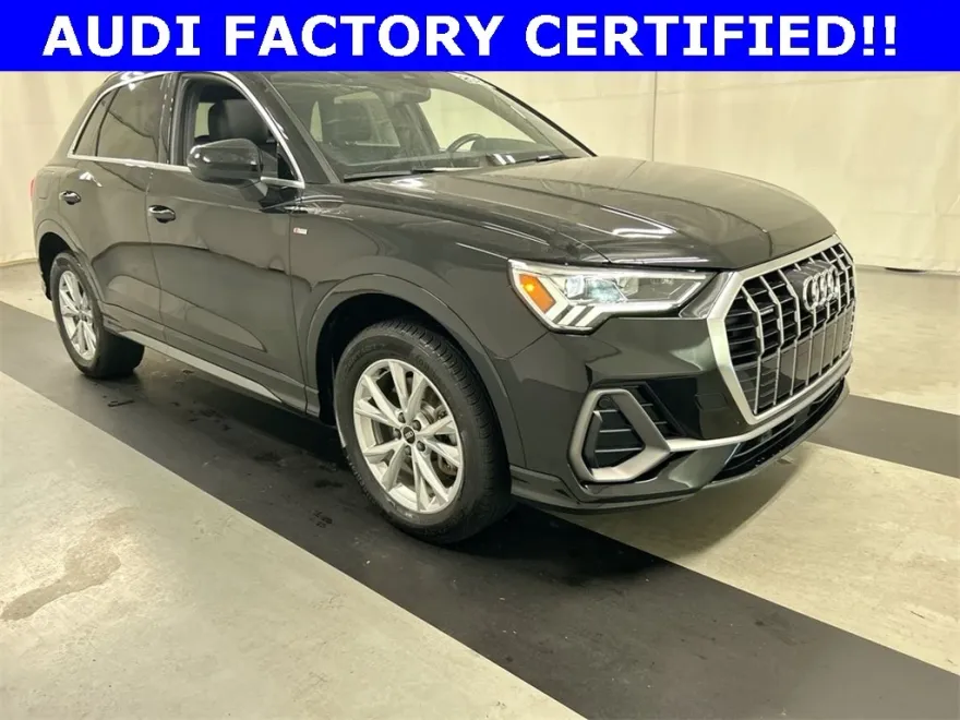 2022 Audi Q3 S line Premium Plus photo 1