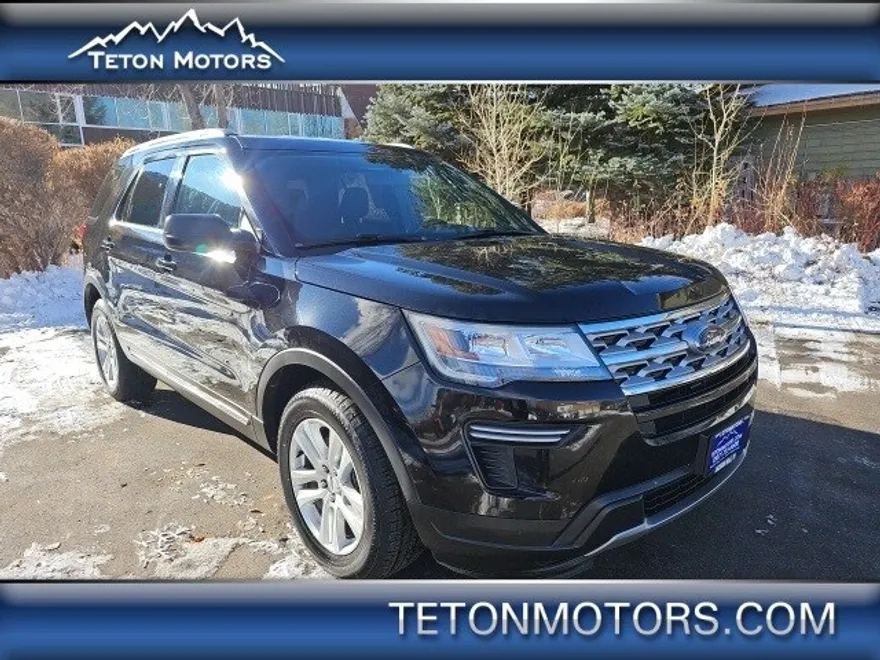 2019 Ford Explorer XLT photo 1