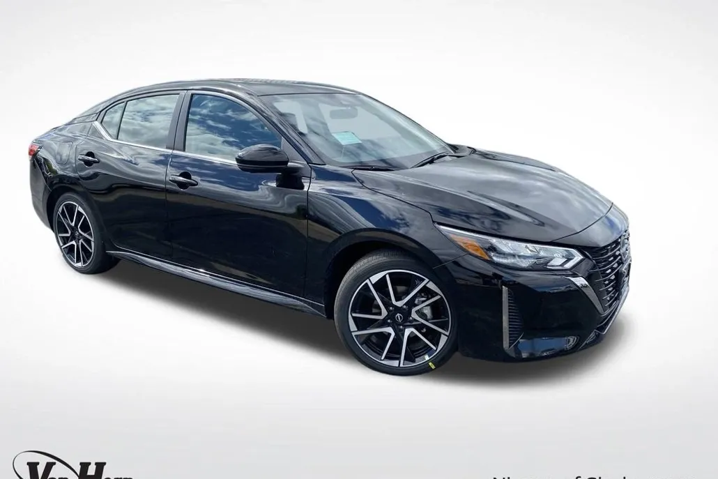 2025 Nissan Sentra SR photo 1