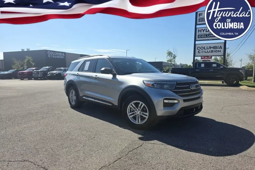 2022 Ford Explorer XLT photo 1