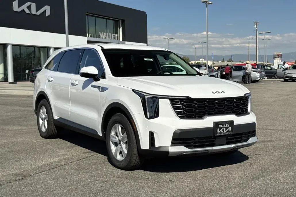 2026 Kia Sorento LX photo 1