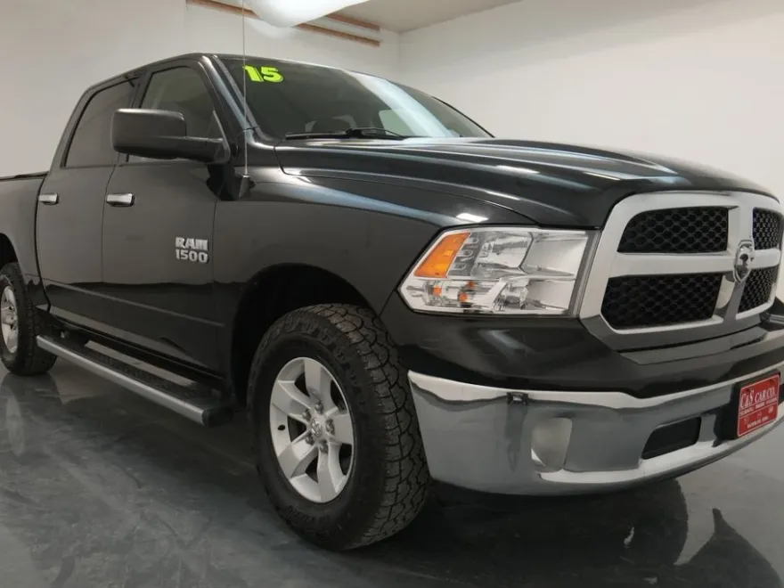 2015 Ram 1500 SLT photo 1