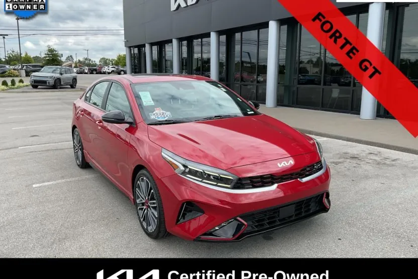 2023 Kia Forte GT photo 1