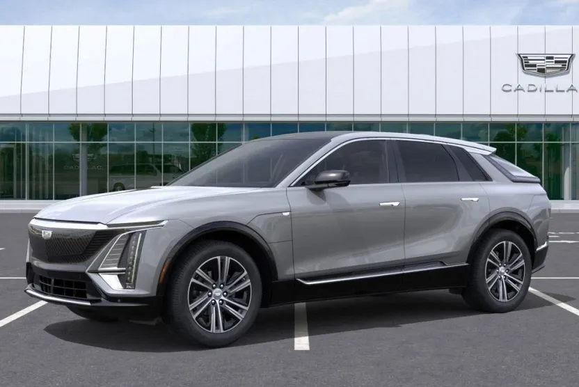 2025 Cadillac Lyriq Luxury photo 1